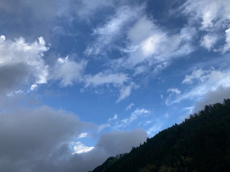 郡上市の雨上がりの空