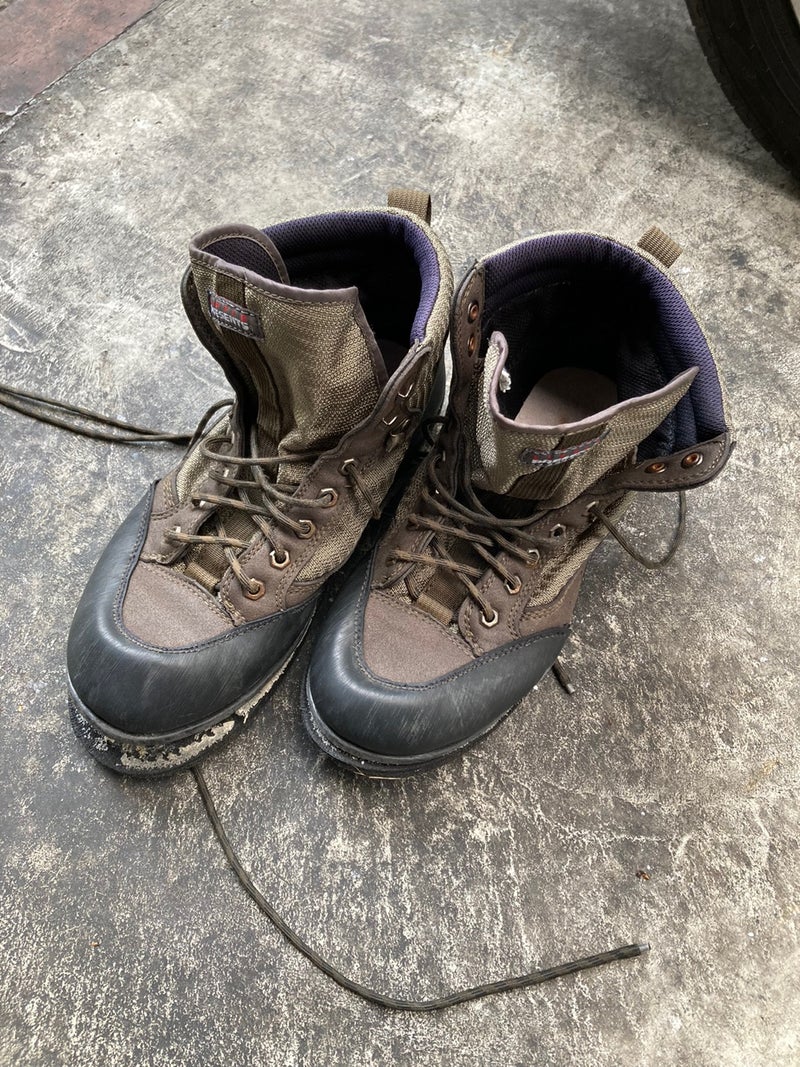 修理が必要なリトルプレゼンツ　ライトウエイトウエーディングシューズ