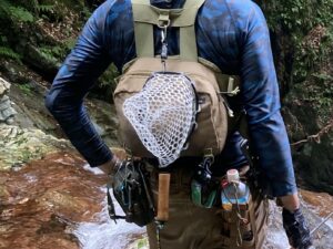 スミス　ミニラバーネットコルク40をマグネットリリーサーとスパイラルコードを使用して装備するSHひろあき